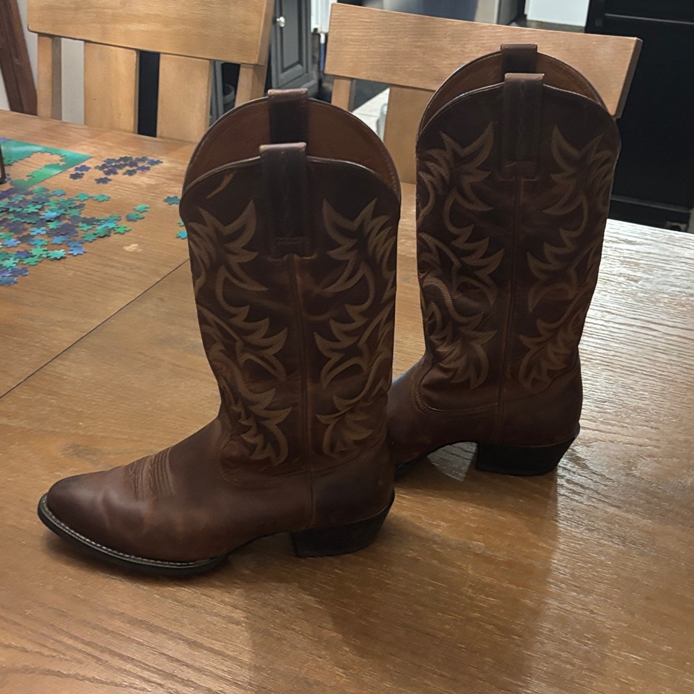 Ariat haritage Dark Brown Western Boots size 8.5 - Picture 6 of 9